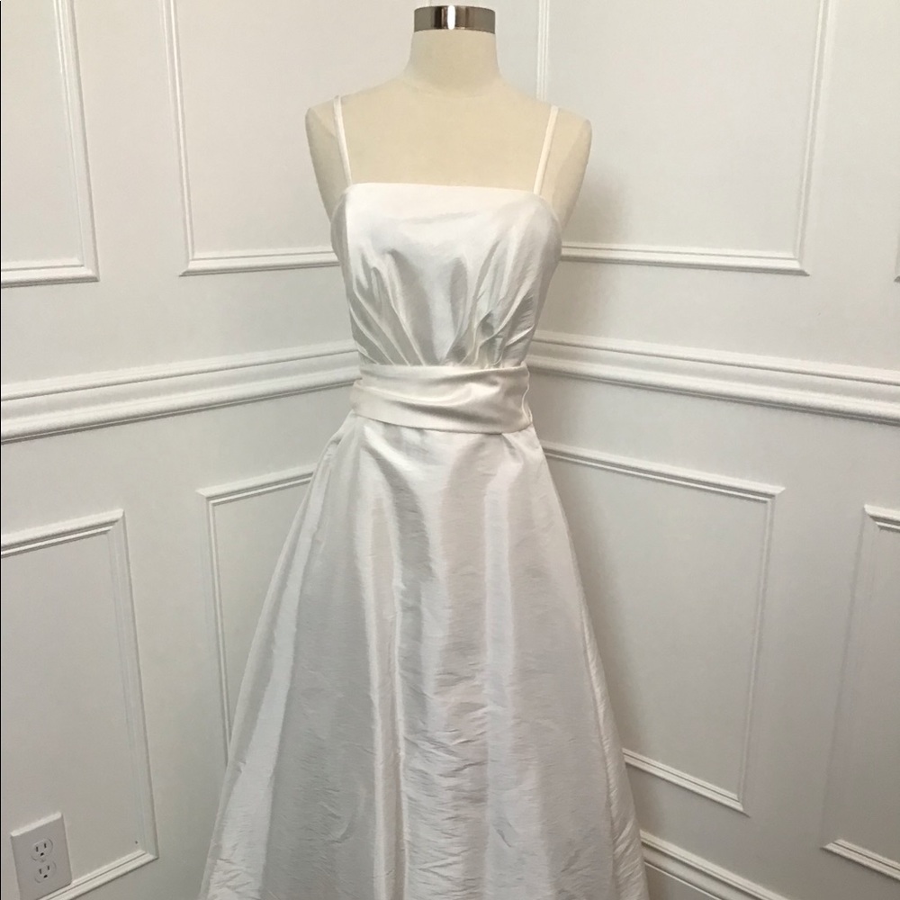 NWT Da Vinci white taffeta ball gown homecoming HOCO wedding dress with sash